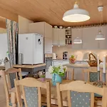 Vakantiehuis 3 Bedroom Gorgeous In