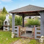 3 Bedroom Gorgeous In Vakantiehuis