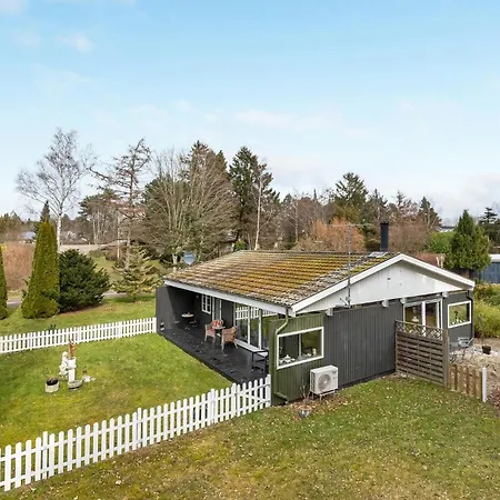 3 Bedroom Gorgeous In Vakantiehuis *